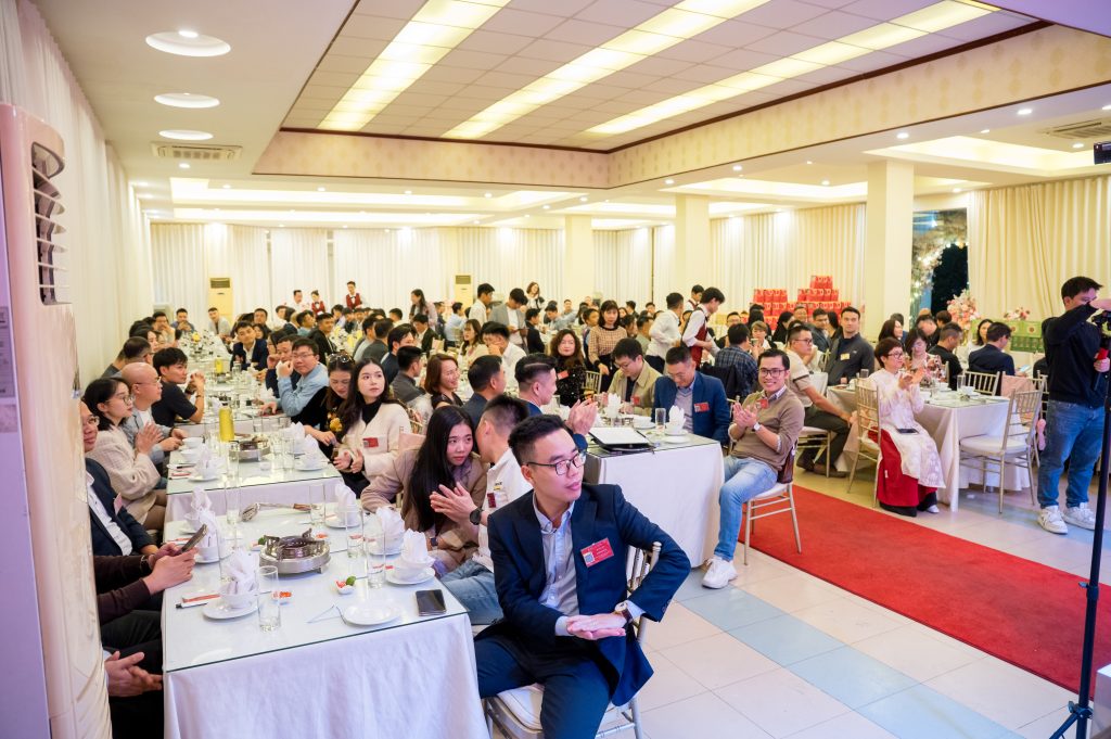 business networking dinner